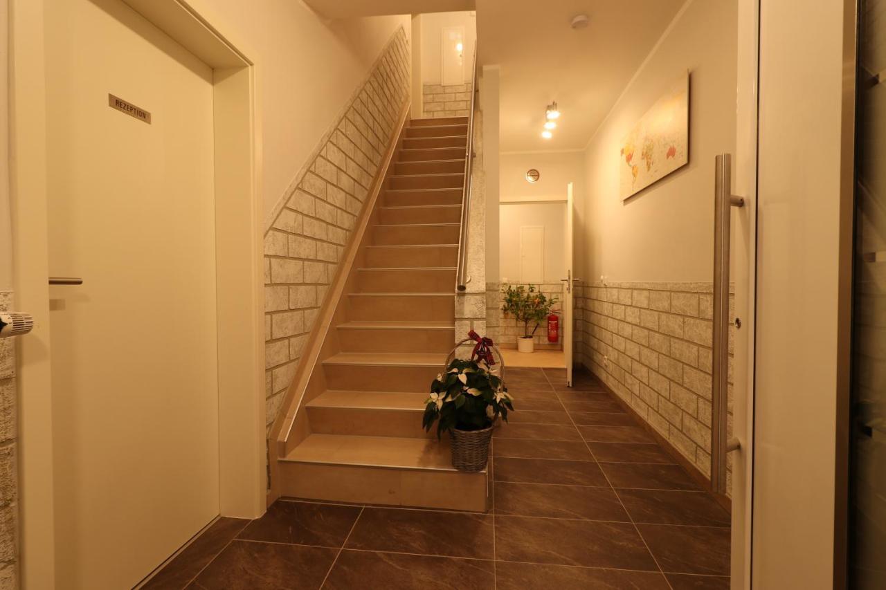 Schiller Pension Bielefeld Bagian luar foto