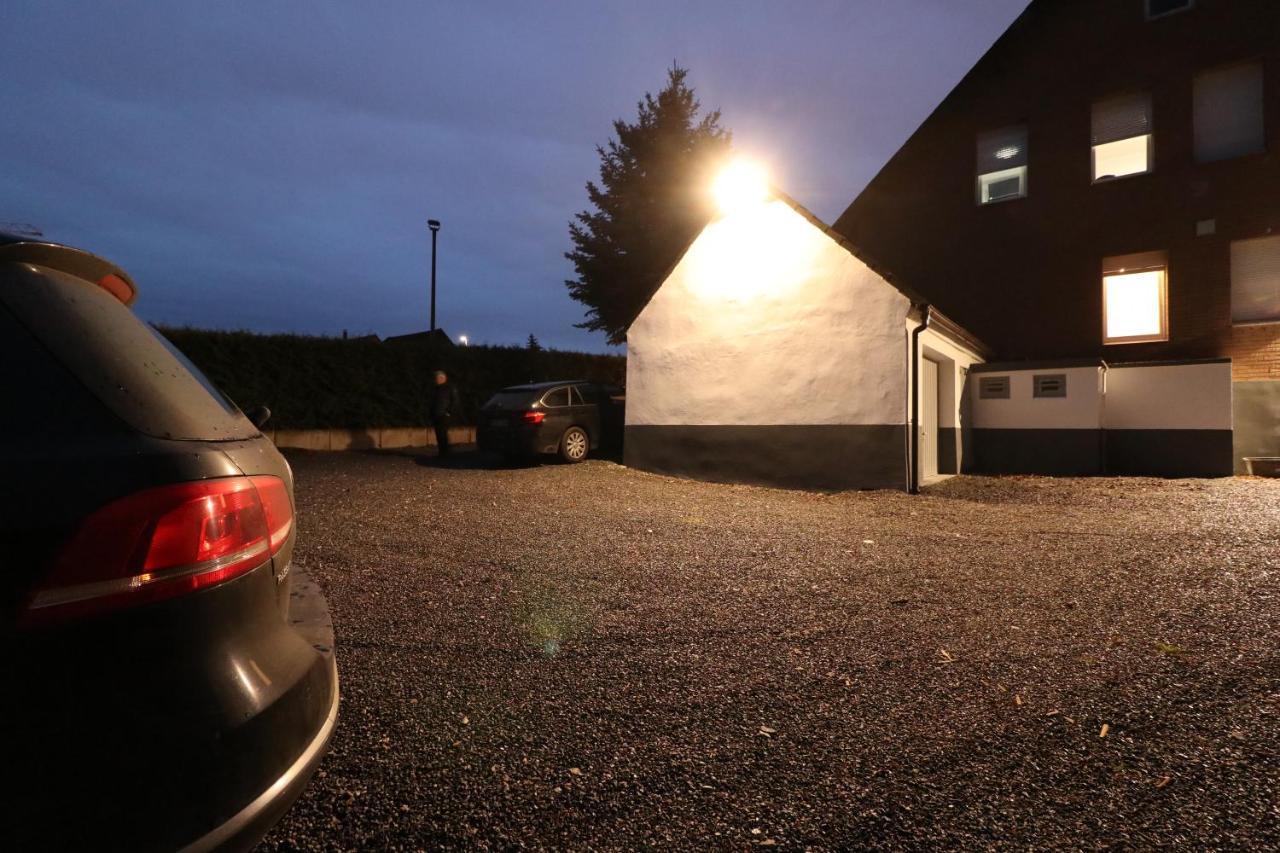 Schiller Pension Bielefeld Bagian luar foto