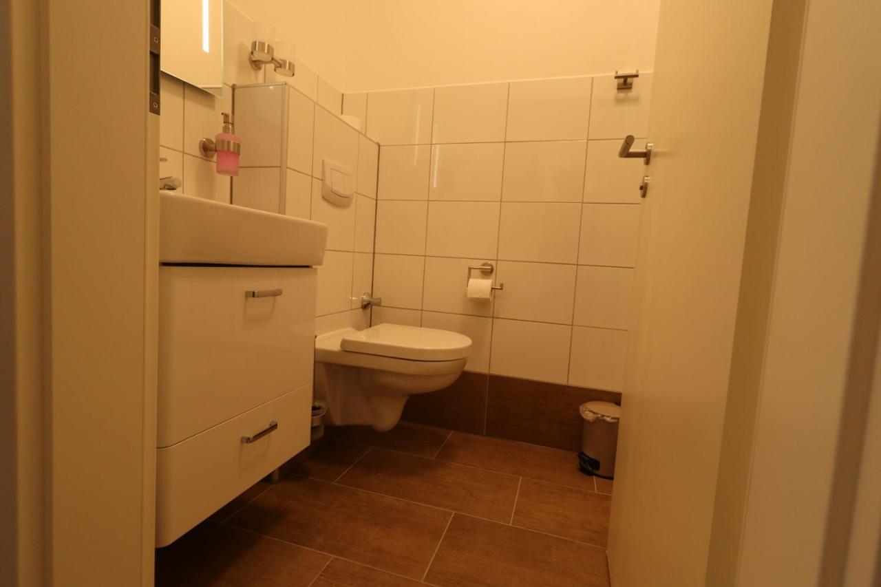 Schiller Pension Bielefeld Bagian luar foto