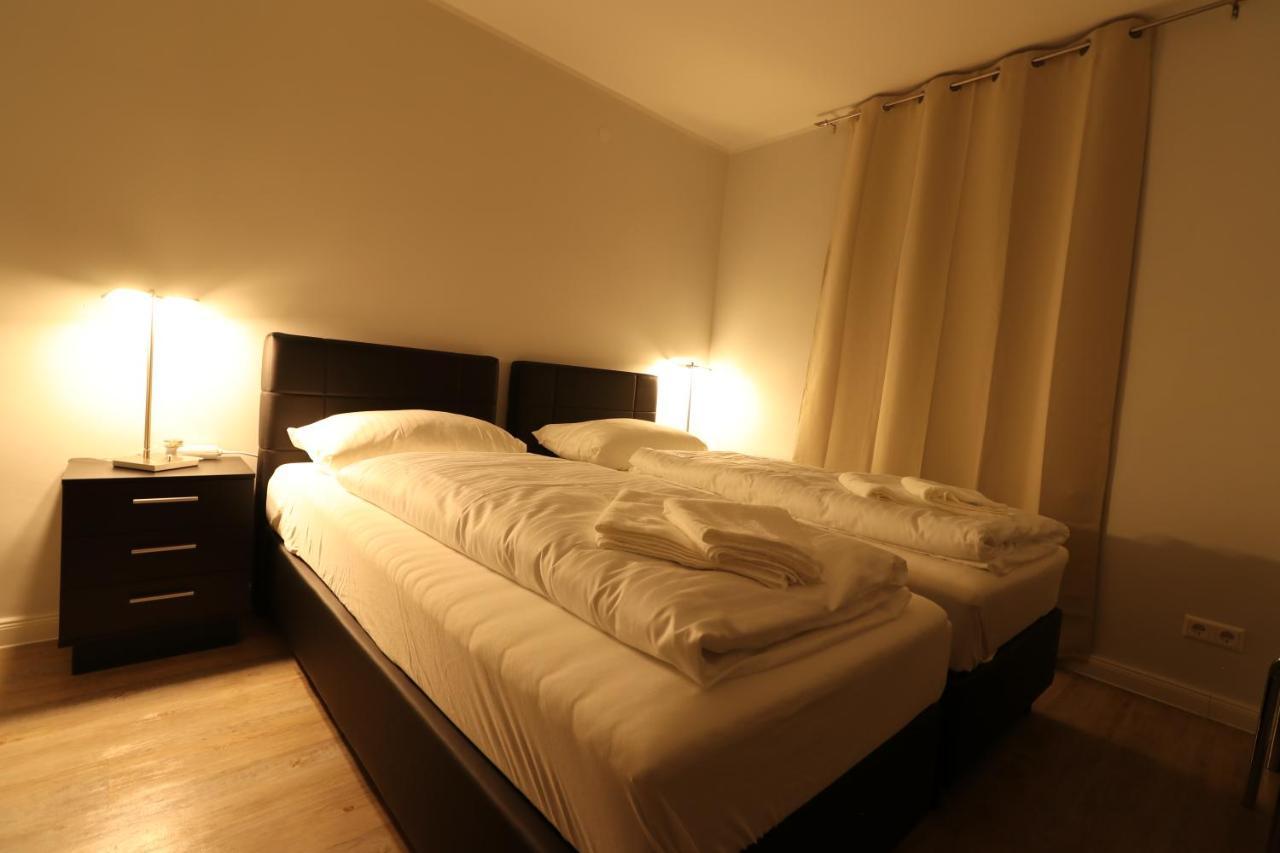 Schiller Pension Bielefeld Bagian luar foto